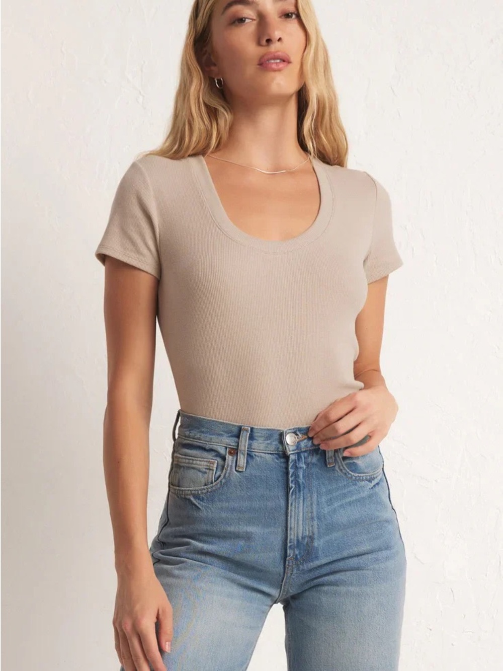 Z Supply Ribbed Scoop Neck Short Sleeve Top in Taupe
